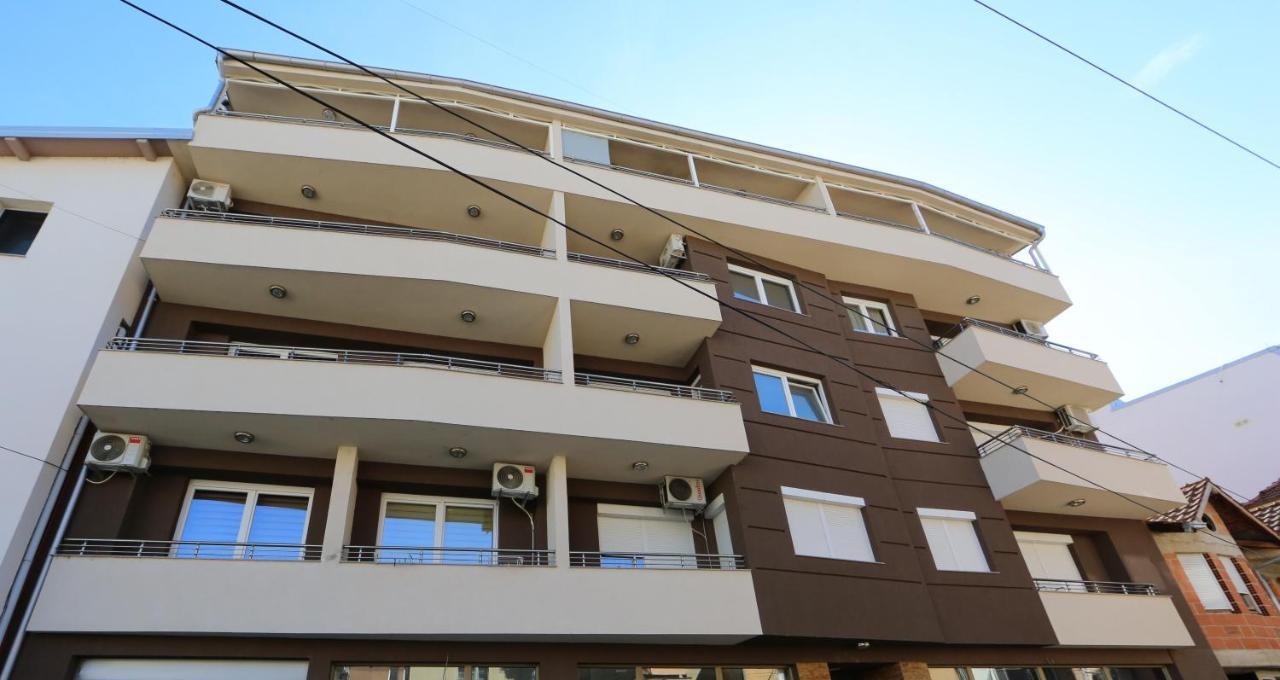 Apartments Una オフリド エクステリア 写真
